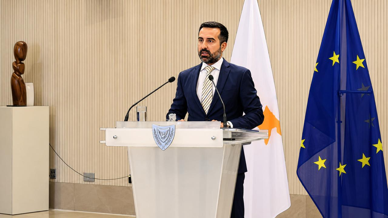Credit Where Credit Is Due:&nbsp;&Upsilon;&phi;&upsilon;&pi;&omicron;&upsilon;&rho;&gamma;ό&sigmaf; &Mu;&epsilon;&tau;&alpha;&nu;ά&sigma;&tau;&epsilon;&upsilon;&sigma;&eta;&sigmaf; &Nu;&iota;&kappa;ό&lambda;&alpha;&sigmaf; &Iota;&omega;&alpha;&nu;&nu;ί&delta;&eta;&sigmaf;