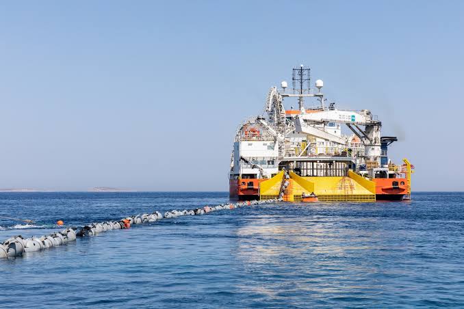 GSI: &Pi;&omicron;&iota;&omicron;&sigmaf; &epsilon;ί&nu;&alpha;&iota; &omicron; &delta;&iota;&epsilon;&theta;&nu;ή&sigmaf; &nu;&omicron;&mu;&iota;&kappa;ό&sigmaf; &kappa;&omicron;&lambda;&omicron;&sigma;&sigma;ό&sigmaf; &pi;ί&sigma;&omega; &alpha;&pi;ό &tau;&omicron; deal &Alpha;&Delta;&Mu;&Eta;&Epsilon;&ndash;Meridiam