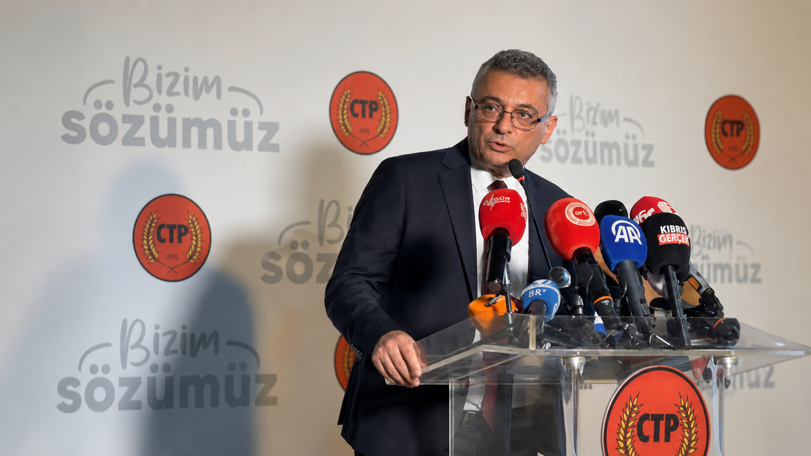 &Tau;&omicron; &laquo;&epsilon;&kappa;ά&mu;&epsilon;&tau;&epsilon; &tau;&zeta;&alpha;&iota; &epsilon;&sigma;&epsilon;ί&sigmaf; &pi;&omicron;&lambda;&lambda;ά&raquo; &tau;&omicron;&upsilon; &Epsilon;&rho;&chi;&iota;&omicron;&upsilon;&rho;&mu;ά&nu;