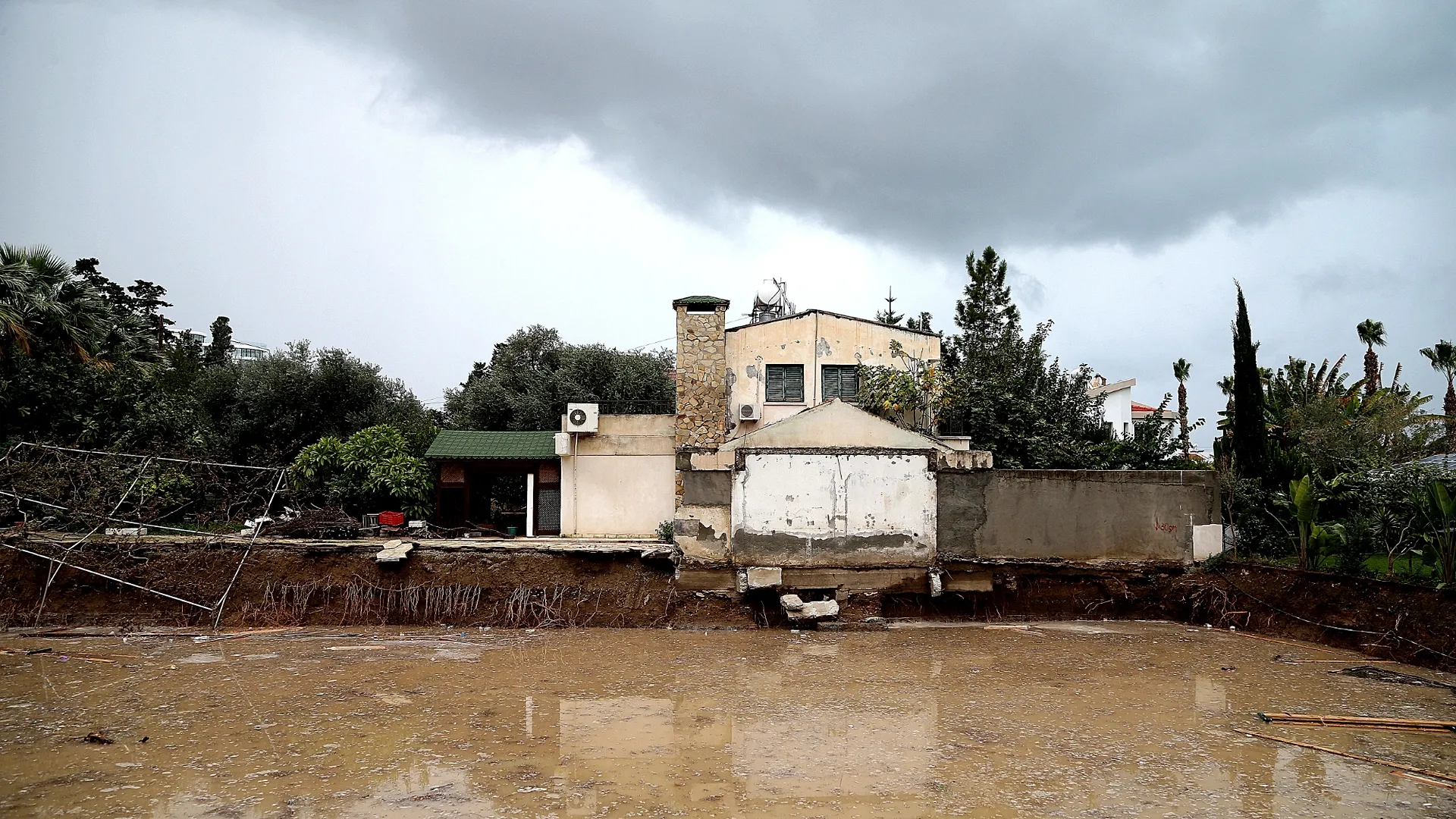 183 &epsilon;&pi;&eta;&rho;&epsilon;&alpha;&zeta;ό&mu;&epsilon;&nu;&epsilon;&sigmaf; &kappa;&alpha;&tau;&omicron;&iota;&kappa;ί&epsilon;&sigmaf; &alpha;&pi;ό &tau;&eta;&nu; &kappa;&alpha;&kappa;&omicron;&kappa;&alpha;&iota;&rho;ί&alpha; &ndash; &Tau;&iota; &pi;&rho;έ&pi;&epsilon;&iota; &nu;&alpha; &kappa;ά&nu;&omicron;&upsilon;&nu; &omicron;&iota; &pi;&lambda;&eta;&gamma;έ&nu;&tau;&epsilon;&sigmaf;