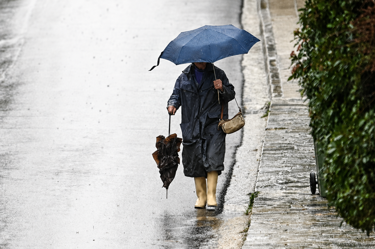 &Alpha;&lambda;&lambda;&alpha;&gamma;ή &sigma;&kappa;&eta;&nu;&iota;&kappa;&omicron;ύ &tau;&omicron; &Sigma;ά&beta;&beta;&alpha;&tau;&omicron; &mu;&epsilon; έ&nu;&tau;&omicron;&nu;&epsilon;&sigmaf; &beta;&rho;&omicron;&chi;έ&sigmaf; &kappa;&alpha;&iota; &epsilon;&nu;&delta;&epsilon;&chi;ό&mu;&epsilon;&nu;&omicron; &pi;&omicron;&rho;&tau;&omicron;&kappa;&alpha;&lambda;ί &pi;&rho;&omicron;&epsilon;&iota;&delta;&omicron;&pi;&omicron;ί&eta;&sigma;&eta;&sigmaf;