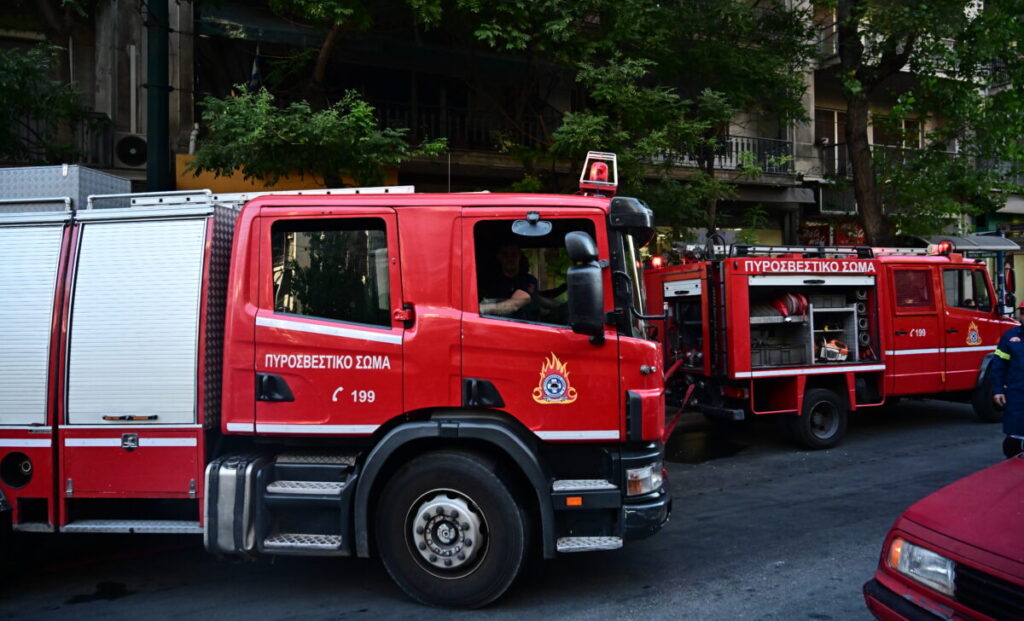 &Upsilon;&pi;ό &mu;&epsilon;&rho;&iota;&kappa;ό έ&lambda;&epsilon;&gamma;&chi;&omicron; &eta; &phi;&omega;&tau;&iota;ά &sigma;&tau;&omicron; &Alpha;&rho;&iota;&omicron;&chi;ώ&rho;&iota; &Kappa;&alpha;&lambda;&alpha;&mu;ά&tau;&alpha;&sigmaf;