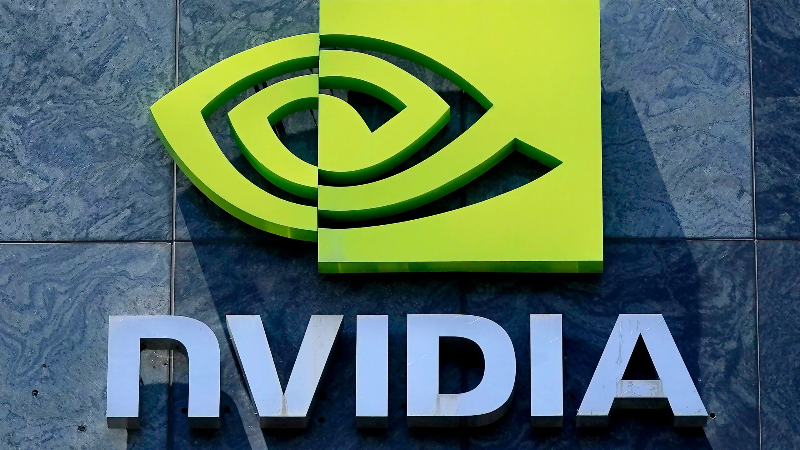 Nvidia: &Sigma;&tau;&omicron; &tau;&rho;&alpha;&pi;έ&zeta;&iota; &epsilon;&pi;έ&nu;&delta;&upsilon;&sigma;&eta; έ&omega;&sigmaf; $3 &delta;&iota;&sigma;. &sigma;&tau;&eta;&nu; SB Energy &gamma;&iota;&alpha; &tau;&alpha; data centers &tau;&eta;&sigmaf; OpenAI