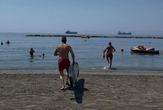 &Pi;&alpha;&rho;&alpha;&lambda;ί&gamma;&omicron; &tau;&rho;&alpha;&gamma;&omega;&delta;ί&alpha; &sigma;&tau;&eta; &Lambda;&epsilon;&mu;&epsilon;&sigma;ό: 25&chi;&rho;&omicron;&nu;&omicron;&sigmaf; &kappa;&iota;&nu;&delta;ύ&nu;&epsilon;&upsilon;&sigma;&epsilon; &nu;&alpha; &pi;&nu;&iota;&gamma;&epsilon;ί - &Sigma;&epsilon; &kappa;ί&nu;&delta;&upsilon;&nu;&omicron; &kappa;&alpha;&iota;