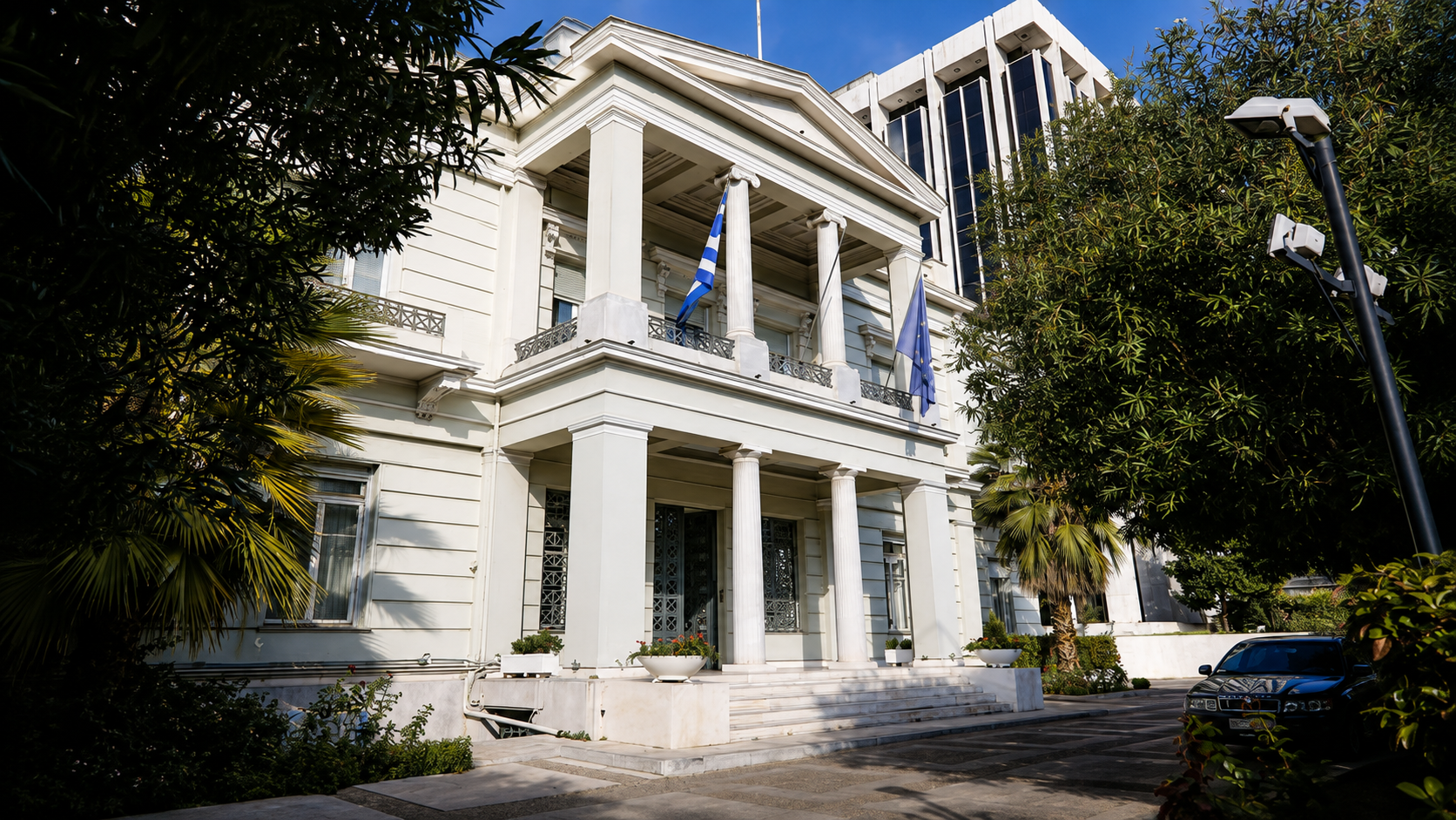 &Alpha;&pi;ά&nu;&tau;&eta;&sigma;&eta; &Alpha;&theta;ή&nu;&alpha;&sigmaf; &sigma;&epsilon; Ά&gamma;&kappa;&upsilon;&rho;&alpha;: &laquo;&Pi;&alpha;&rho;ά&nu;&omicron;&mu;&alpha; &kappa;&alpha;&iota; &chi;&omega;&rho;ί&sigmaf; έ&nu;&nu;&omicron;&mu;&omicron; &alpha;&pi;&omicron;&tau;έ&lambda;&epsilon;&sigma;&mu;&alpha;&raquo; &tau;&alpha; &tau;&omicron;&upsilon;&rho;&kappa;&iota;&kappa;ά &theta;&alpha;&lambda;ά&sigma;&sigma;&iota;&alpha; &pi;ά&rho;&kappa;&alpha;