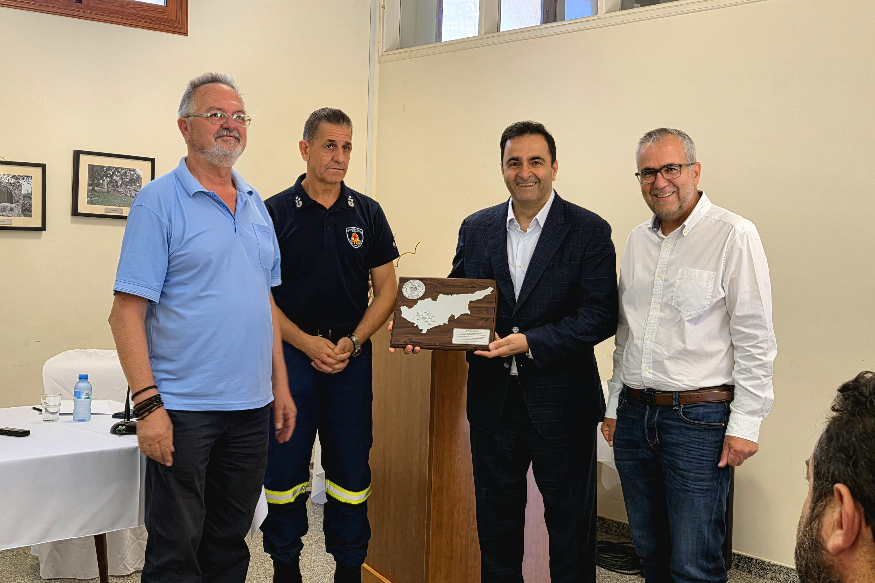 &Delta;&omega;&rho;&epsilon;ά &euro;30.000 &gamma;&iota;&alpha; &tau;&omicron;&upsilon;&sigmaf; &epsilon;&theta;&epsilon;&lambda;&omicron;&nu;&tau;έ&sigmaf; &pi;&upsilon;&rho;&omicron;&sigma;&beta;έ&sigma;&tau;&epsilon;&sigmaf; &sigma;&tau;&iota;&sigmaf; &pi;&upsilon;&rho;ό&pi;&lambda;&eta;&kappa;&tau;&epsilon;&sigmaf; &kappa;&omicron;&iota;&nu;ό&tau;&eta;&tau;&epsilon;&sigmaf; &tau;&eta;&sigmaf; &Lambda;&epsilon;&mu;&epsilon;&sigma;&omicron;ύ