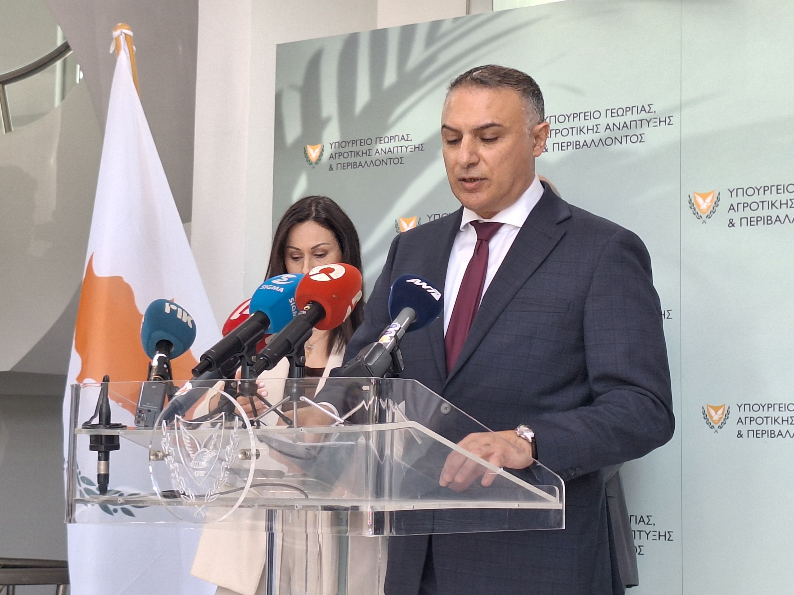 &Sigma;&epsilon;&nu;έ&kappa;&kappa;&eta;&sigmaf;: &Pi;έ&rho;&alpha;&nu; &tau;&omega;&nu; 100 &kappa;&tau;&eta;&nu;&omicron;&tau;&rho;&omicron;&phi;&iota;&kappa;ώ&nu; &mu;&omicron;&nu;ά&delta;&omega;&nu; έ&lambda;&alpha;&beta;&alpha;&nu; &alpha;&pi;&omicron;&zeta;&eta;&mu;&iota;ώ&sigma;&epsilon;&iota;&sigmaf; &gamma;&iota;&alpha; &tau;&omicron;&nu; &alpha;&phi;&theta;ώ&delta;&eta; &pi;&upsilon;&rho;&epsilon;&tau;ό