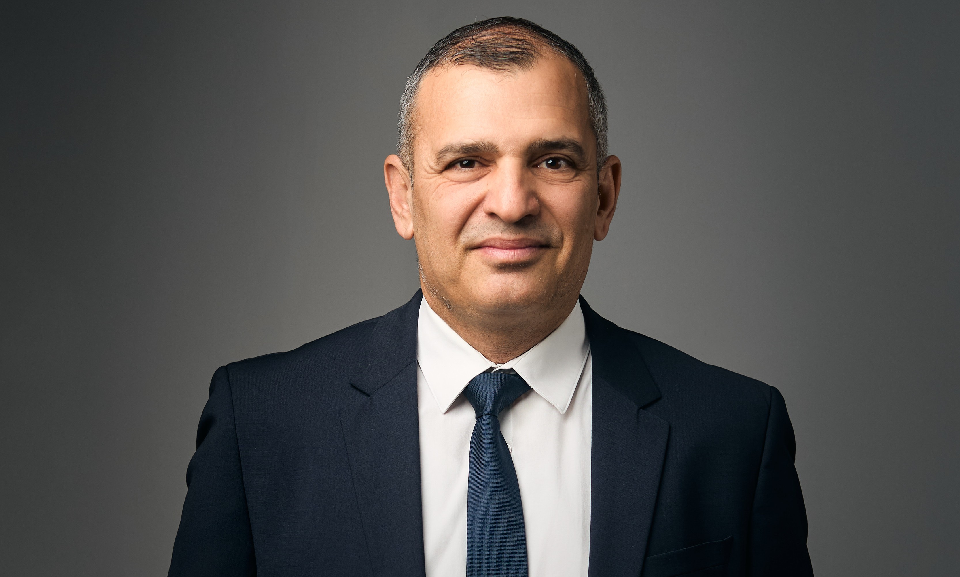 &Theta;&epsilon;ό&delta;&omega;&rho;&omicron;&sigmaf; &Kappa;&rho;ί&gamma;&gamma;&omicron;&upsilon;: &Omicron; ά&nu;&theta;&rho;&omega;&pi;&omicron;&sigmaf; &pi;ί&sigma;&omega; &alpha;&pi;ό &tau;&omicron;&nu; &tau;&epsilon;&chi;&nu;&omicron;&lambda;&omicron;&gamma;&iota;&kappa;ό &mu;&epsilon;&tau;&alpha;&sigma;&chi;&eta;&mu;&alpha;&tau;&iota;&sigma;&mu;ό &tau;&eta;&sigmaf; Infocredit Group