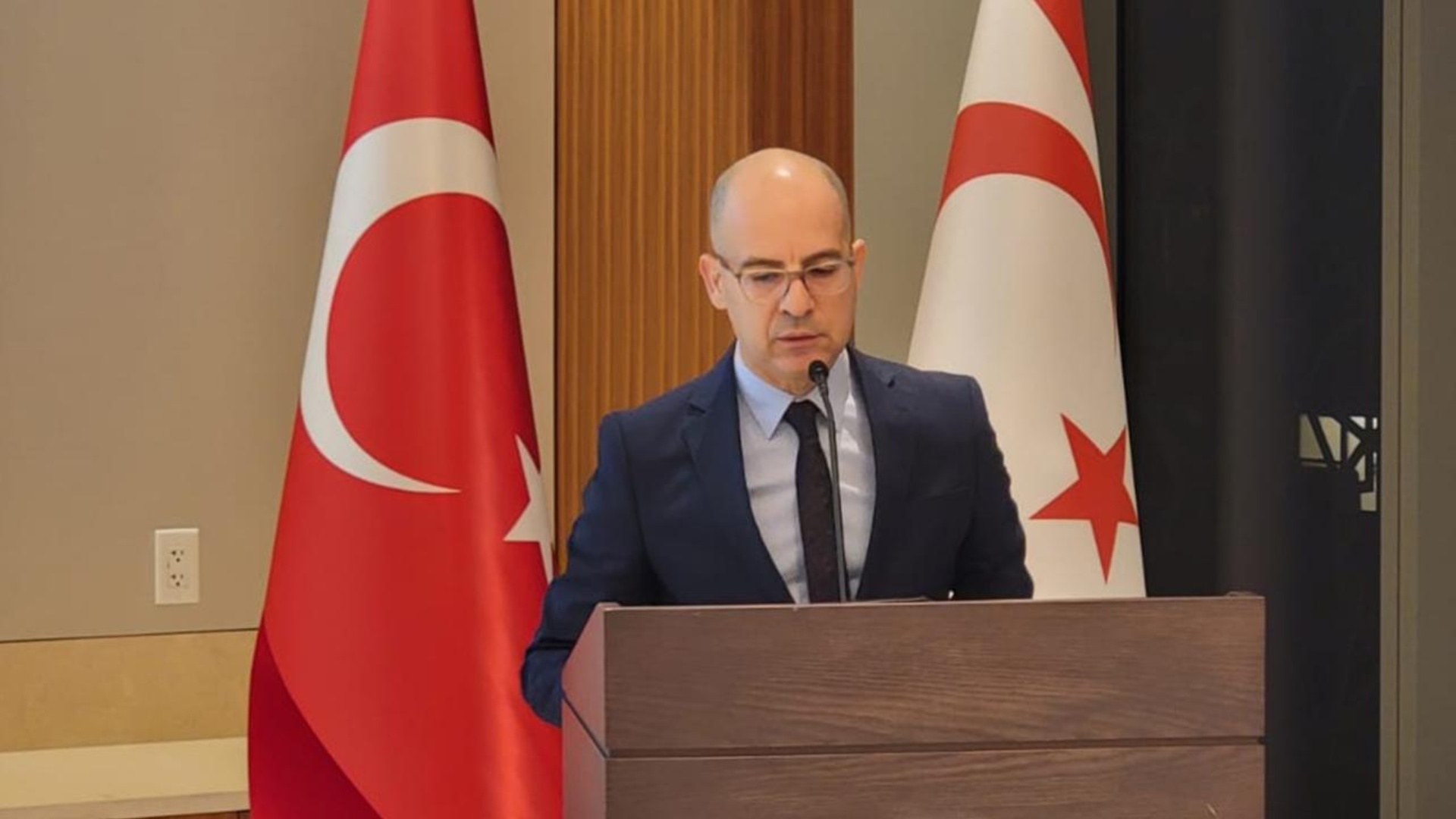 &laquo;&Pi;&rho;ώ&tau;&omicron; &beta;ή&mu;&alpha; &gamma;&iota;&alpha; &nu;έ&alpha; 5+1 &eta; &sigma;&upsilon;&nu;ά&nu;&tau;&eta;&sigma;&eta; &Chi;&rho;&iota;&sigma;&tau;&omicron;&delta;&omicron;&upsilon;&lambda;ί&delta;&eta; - Έ&rho;&chi;&iota;&omicron;&upsilon;&rho;&mu;&alpha;&nu;&raquo;, &lambda;έ&epsilon;&iota; &omicron; &Mu;&epsilon;&chi;&mu;έ&tau; &Nu;&tau;&alpha;&nu;ά
