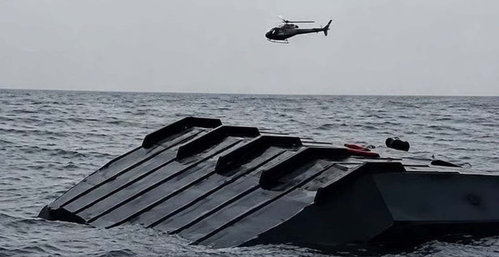 &Nu;&alpha;&upsilon;ά&gamma;&iota;&omicron; &mu;&epsilon; 15 &nu;&epsilon;&kappa;&rho;&omicron;ύ&sigmaf; &sigma;&tau;&eta; &lambda;ί&mu;&nu;&eta; &Kappa;&alpha;&rho;ί&mu;&pi;&alpha; &tau;&eta;&sigmaf; &Zeta;&iota;&mu;&pi;ά&mu;&pi;&omicron;&upsilon;&epsilon;