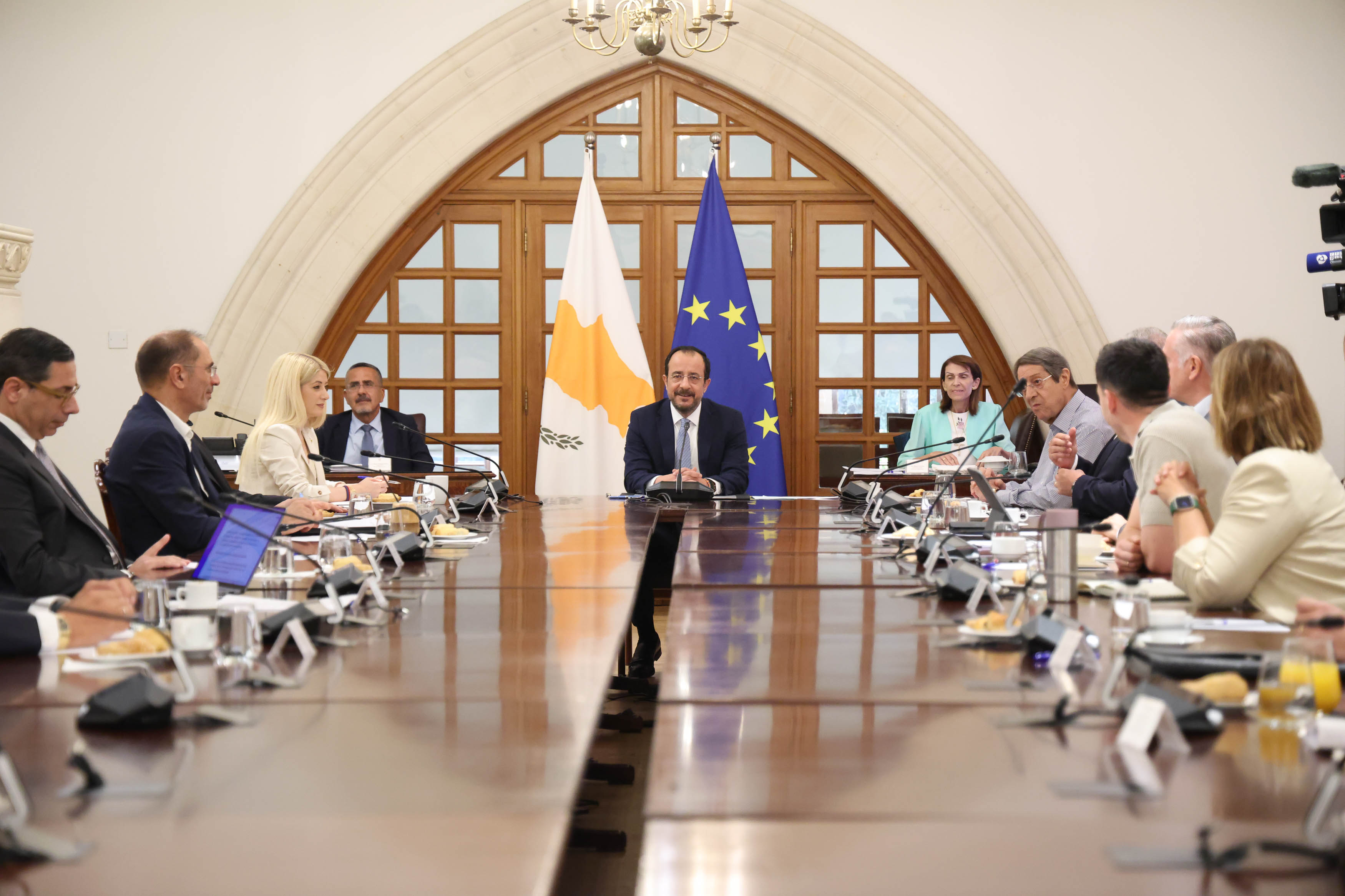 &Epsilon;&nu;&eta;&mu;έ&rho;&omega;&sigma;&epsilon; &tau;&omicron; &Epsilon;&theta;&nu;&iota;&kappa;ό &omicron; &Chi;&rho;&iota;&sigma;&tau;&omicron;&delta;&omicron;&upsilon;&lambda;ί&delta;&eta;&sigmaf;: &Sigma;&tau;&eta; &delta;&iota;ά&theta;&epsilon;&sigma;&eta; &tau;&omicron;&upsilon; &Omicron;&Eta;&Epsilon; &theta;&alpha; &beta;&rho;ί&sigma;&kappa;&epsilon;&tau;&alpha;&iota; ό&lambda;&omicron; &tau;&omicron;&nu; &Alpha;ύ&gamma;&omicron;&upsilon;&sigma;&tau;&omicron; - &laquo;&Omicron; &Gamma;&kappa;&omicron;&upsilon;&tau;έ&rho;&epsilon;&sigmaf; έ&chi;&epsilon;&iota; &sigma;&upsilon;&gamma;&kappa;&epsilon;&kappa;&rho;&iota;&mu;έ&nu;&omicron; &pi;&lambda;ά&nu;&omicron;&raquo;