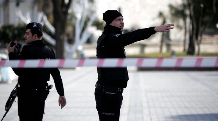 Έ&kappa;&rho;&upsilon;&beta;&epsilon; &tau;&eta; &nu;&epsilon;&kappa;&rho;ή &mu;&eta;&tau;έ&rho;&alpha; &tau;&omicron;&upsilon; &sigma;&epsilon; &kappa;&alpha;&tau;&alpha;&psi;ύ&kappa;&tau;&eta; &epsilon;&pi;ί &tau;&rho;ί&alpha; &chi;&rho;ό&nu;&iota;&alpha; &gamma;&iota;&alpha; &nu;&alpha; &epsilon;&iota;&sigma;&pi;&rho;ά&tau;&tau;&epsilon;&iota; &tau;&eta; &sigma;ύ&nu;&tau;&alpha;&xi;&eta; &kappa;&alpha;&iota; &tau;&alpha; &epsilon;&pi;&iota;&delta;ό&mu;&alpha;&tau;ά &tau;&eta;&sigmaf;