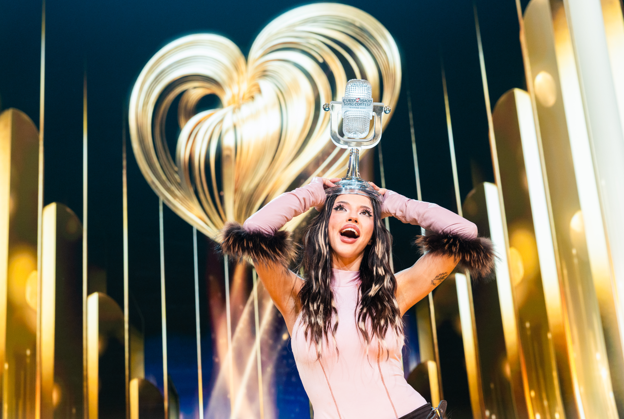 Eurovision 2027: Έ&nu;&tau;&omicron;&nu;&omicron; &pi;&alpha;&rho;&alpha;&sigma;&kappa;ή&nu;&iota;&omicron; &gamma;&iota;&alpha; &tau;&eta;&nu; &pi;ό&lambda;&eta; &pi;&omicron;&upsilon; &theta;&alpha; &phi;&iota;&lambda;&omicron;&xi;&epsilon;&nu;ή&sigma;&epsilon;&iota; &tau;&eta; &delta;&iota;&omicron;&rho;&gamma;ά&nu;&omega;&sigma;&eta; - &Omicron;&iota; &delta;ύ&omicron; &pi;&epsilon;&rho;&iota;&omicron;&chi;έ&sigmaf; &pi;&omicron;&upsilon; &laquo;&kappa;&omicron;&nu;&tau;&alpha;&rho;&omicron;&chi;&tau;&upsilon;&pi;&iota;&omicron;ύ&nu;&tau;&alpha;&iota;&raquo;