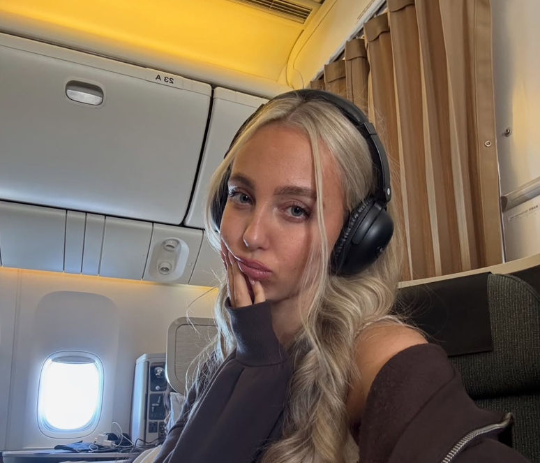 Airplane skincare: 3+1 προϊόντα που είναι καλό να έχεις στο νεσεσέρ σου κατά τη διάρκεια της πτήσης