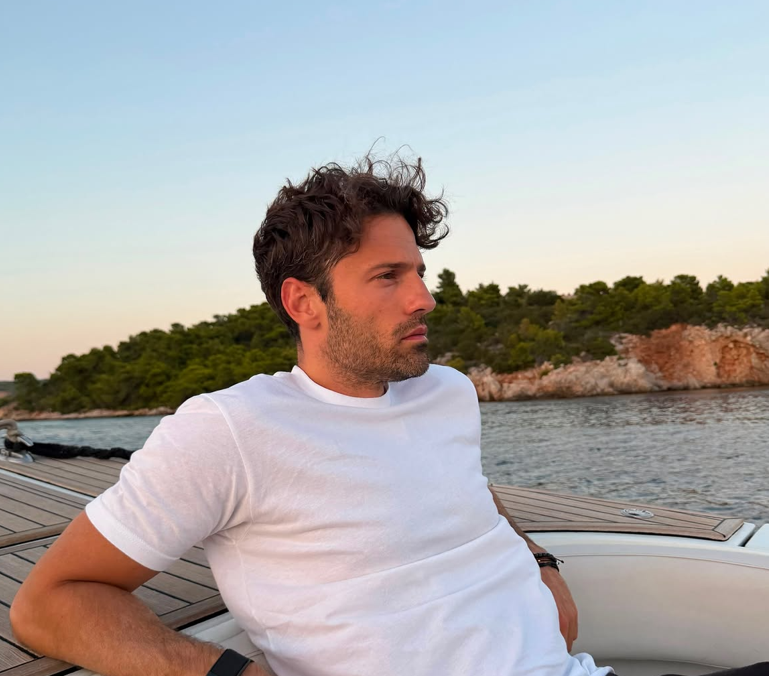 &Kappa;&omega;&nu;&sigma;&tau;&alpha;&nu;&tau;ί&nu;&omicron;&sigmaf; &Alpha;&rho;&gamma;&upsilon;&rho;ό&sigmaf;: &Tau;&omicron; &kappa;&upsilon;&pi;&rho;&iota;&alpha;&kappa;ό brand &pi;&omicron;&upsilon; &epsilon;&pi;έ&lambda;&epsilon;&xi;&epsilon; &nu;&alpha; &phi;&omicron;&rho;έ&sigma;&epsilon;&iota; &sigma;&epsilon; &beta;&rho;&alpha;&delta;&iota;&nu;ή &tau;&omicron;&upsilon; έ&xi;&omicron;&delta;&omicron;