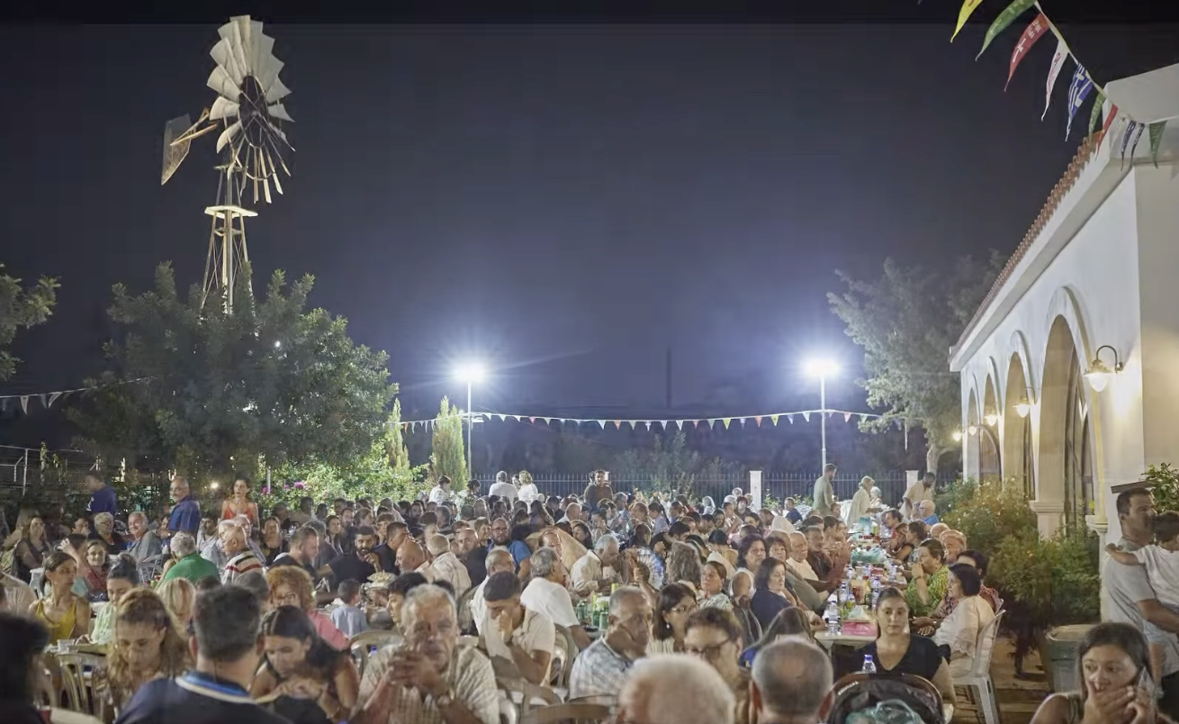 &Sigma;&tau;&eta;&nu; &alpha;&upsilon;&lambda;ή &tau;&eta;&sigmaf; &Pi;&alpha;&nu;&alpha;&gamma;&iota;ώ&tau;&iota;&sigma;&sigma;&alpha;&sigmaf;: &Mu;&iota;&alpha; &pi;&alpha;&rho;&alpha;&delta;&omicron;&sigma;&iota;&alpha;&kappa;ή &beta;&rho;&alpha;&delta;&iota;ά &mu;&epsilon; &mu;&omicron;&upsilon;&sigma;&iota;&kappa;ή, &chi;&omicron;&rho;ό &kappa;&alpha;&iota; &kappa;&upsilon;&pi;&rho;&iota;&alpha;&kappa;έ&sigmaf; &gamma;&epsilon;ύ&sigma;&epsilon;&iota;&sigmaf;