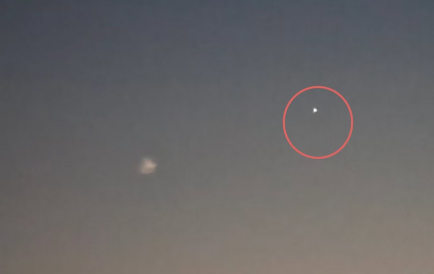 UFO &pi;ά&nu;&omega; &alpha;&pi;ό &tau;&eta;&nu; &Kappa;ύ&pi;&rho;&omicron;: &Eta; &mu;&alpha;&rho;&tau;&upsilon;&rho;ί&alpha; &pi;&iota;&lambda;ό&tau;&omicron;&upsilon; &kappa;&alpha;&iota; &tau;&omicron; &epsilon;&nu;&delta;&iota;&alpha;&phi;έ&rho;&omicron;&nu; &tau;&eta;&sigmaf; &Epsilon;&Epsilon; &gamma;&iota;&alpha; &tau;&alpha; &alpha;&nu;&epsilon;&xi;ή&gamma;&eta;&tau;&alpha; &phi;&alpha;&iota;&nu;ό&mu;&epsilon;&nu;&alpha;