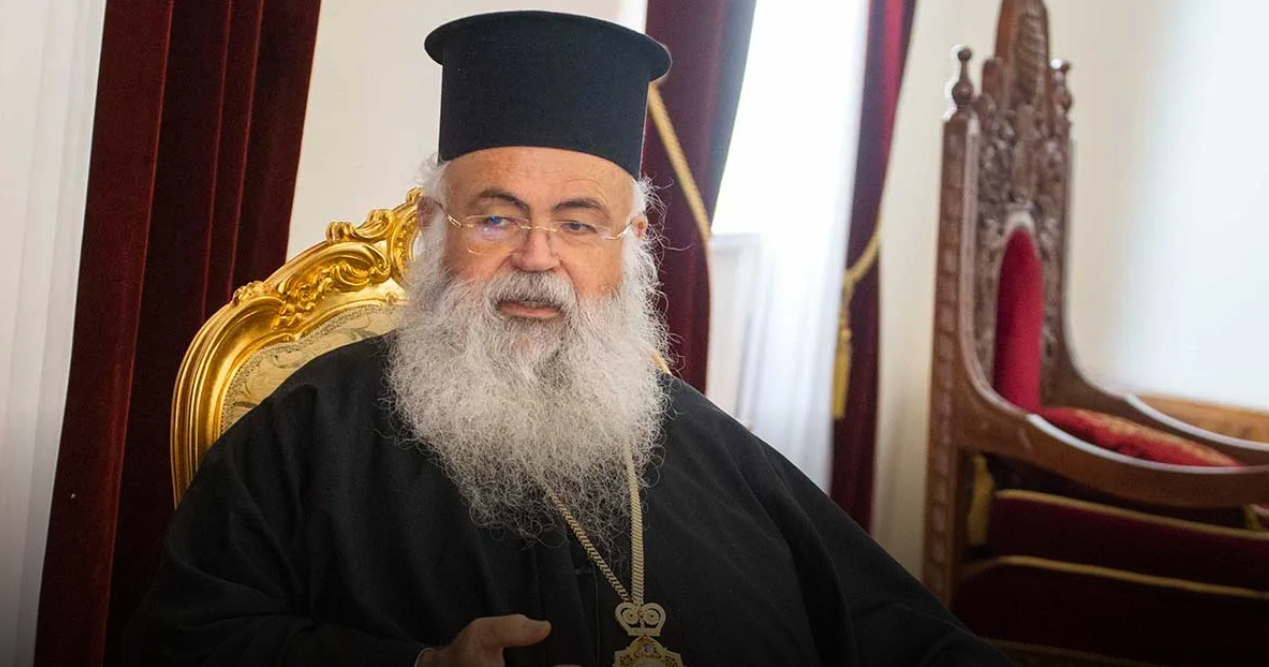 &laquo;&Beta;έ&lambda;&eta;&raquo; &Alpha;&rho;&chi;&iota;&epsilon;&pi;&iota;&sigma;&kappa;ό&pi;&omicron;&upsilon; &kappa;&alpha;&tau;ά &Gamma;&kappa;&omicron;&upsilon;&tau;έ&rho;&epsilon;&sigmaf;: &Omicron; &Omicron;&Eta;&Epsilon; &delta;&epsilon;&nu; &upsilon;&pi;&eta;&rho;&epsilon;&tau;&epsilon;ί &tau;&iota;&sigmaf; &alpha;&xi;ί&epsilon;&sigmaf; &tau;&omicron;&upsilon;, &alpha;&lambda;&lambda;ά &psi;ά&chi;&nu;&epsilon;&iota; &laquo;&mu;έ&sigma;&omicron;&upsilon;&sigmaf; ό&rho;&omicron;&upsilon;&sigmaf;&raquo;