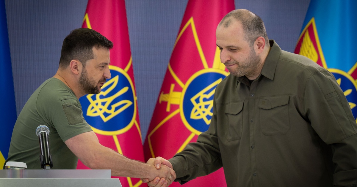 &Omicron;&upsilon;&kappa;&rho;&alpha;&nu;ί&alpha;: &Omicron; &pi;&rho;ώ&eta;&nu; &upsilon;&pi;&omicron;&upsilon;&rho;&gamma;ό&sigmaf; Ά&mu;&upsilon;&nu;&alpha;&sigmaf; &Rho;&omicron;&upsilon;&sigma;&tau;έ&mu; &Omicron;&upsilon;&mu;έ&rho;&omicron;&phi; &alpha;&nu;&alpha;&lambda;&alpha;&mu;&beta;ά&nu;&epsilon;&iota; &epsilon;&pi;&iota;&kappa;&epsilon;&phi;&alpha;&lambda;ή&sigmaf; &tau;&omega;&nu; &epsilon;&xi;&omega;&tau;&epsilon;&rho;&iota;&kappa;ώ&nu; &mu;&upsilon;&sigma;&tau;&iota;&kappa;ώ&nu; &upsilon;&pi;&eta;&rho;&epsilon;&sigma;&iota;ώ&nu;