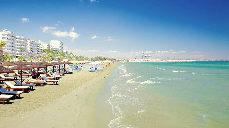 &Alpha;&nu;&alpha;&sigma;&tau;ά&tau;&omega;&sigma;&eta; &sigma;&epsilon; &pi;&alpha;&rho;&alpha;&lambda;ί&alpha; &tau;&eta;&sigmaf; &Lambda;ά&rho;&nu;&alpha;&kappa;&alpha;&sigmaf;: Ά&nu;&delta;&rho;&alpha;&sigmaf; &pi;ή&rho;&epsilon; &sigma;&tau;&eta;&nu; &alpha;&gamma;&kappa;&alpha;&lambda;&iota;ά &tau;&omicron;&upsilon; 5&chi;&rho;&omicron;&nu;&omicron; &chi;&omega;&rho;ί&sigmaf; &tau;&eta; &sigma;&upsilon;&gamma;&kappa;&alpha;&tau;ά&theta;&epsilon;&sigma;&eta; &tau;&eta;&sigmaf; &mu;&eta;&tau;έ&rho;&alpha;&sigmaf;