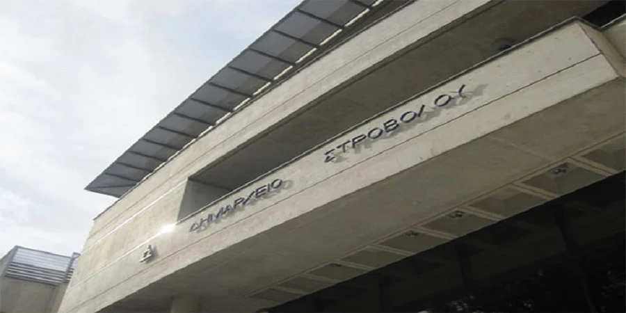 &Pi;έ&rho;&alpha;&nu; &tau;&omega;&nu; &euro;6.000 &alpha;&pi;ό &tau;&omicron; &Phi;&epsilon;&sigma;&tau;&iota;&beta;ά&lambda; &Theta;&epsilon;ά&tau;&rho;&omicron;&upsilon; &Sigma;&tau;&rho;&omicron;&beta;ό&lambda;&omicron;&upsilon; &sigma;&epsilon; &phi;&iota;&lambda;&alpha;&nu;&theta;&rho;&omega;&pi;&iota;&kappa;&omicron;ύ&sigmaf; &phi;&omicron;&rho;&epsilon;ί&sigmaf;