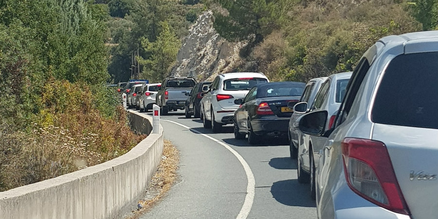 &Alpha;&upsilon;&xi;&eta;&mu;έ&nu;&eta; &kappa;ί&nu;&eta;&sigma;&eta; &alpha;&pi;ό &Tau;&rho;ό&omicron;&delta;&omicron;&sigmaf; &pi;&rho;&omicron;&sigmaf; &Lambda;&epsilon;&upsilon;&kappa;&omega;&sigma;ί&alpha; &kappa;&alpha;&iota; &Lambda;&epsilon;&mu;&epsilon;&sigma;ό
