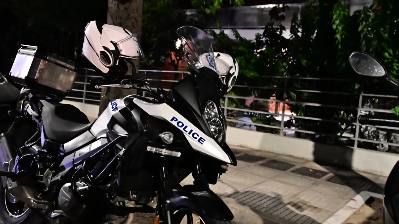 &Phi;&rho;ί&kappa;&eta; &sigma;&tau;&eta;&nu; &Kappa;&upsilon;&psi;έ&lambda;&eta;: &Beta;&rho;έ&theta;&eta;&kappa;&epsilon; &nu;&epsilon;&kappa;&rho;ό &beta;&rho;έ&phi;&omicron;&sigmaf; &mu;έ&sigma;&alpha; &sigma;&epsilon; &delta;&omicron;&chi;&epsilon;ί&omicron; &sigma;&epsilon; &beta;&alpha;&lambda;ί&tau;&sigma;&alpha;