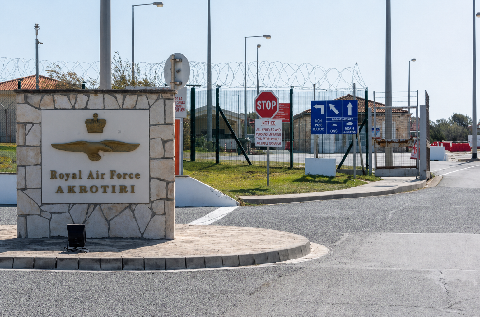 Telegraph: &Phi;ό&beta;&omicron;&iota; &gamma;&iota;&alpha; &kappa;&iota;&nu;&epsilon;&zeta;&iota;&kappa;ή &kappa;&alpha;&tau;&alpha;&sigma;&kappa;&omicron;&pi;&epsilon;ί&alpha; &sigma;&tau;&eta; RAF &Alpha;&kappa;&rho;&omega;&tau;&eta;&rho;ί&omicron;&upsilon; &alpha;&pi;ό &pi;&epsilon;&nu;&tau;ά&sigma;&tau;&epsilon;&rho;&omicron; &theta;έ&rho;&epsilon;&tau;&rho;&omicron; &tau;&eta;&sigmaf; &Lambda;&epsilon;&mu;&epsilon;&sigma;&omicron;ύ (&Phi;ώ&tau;&omicron;)