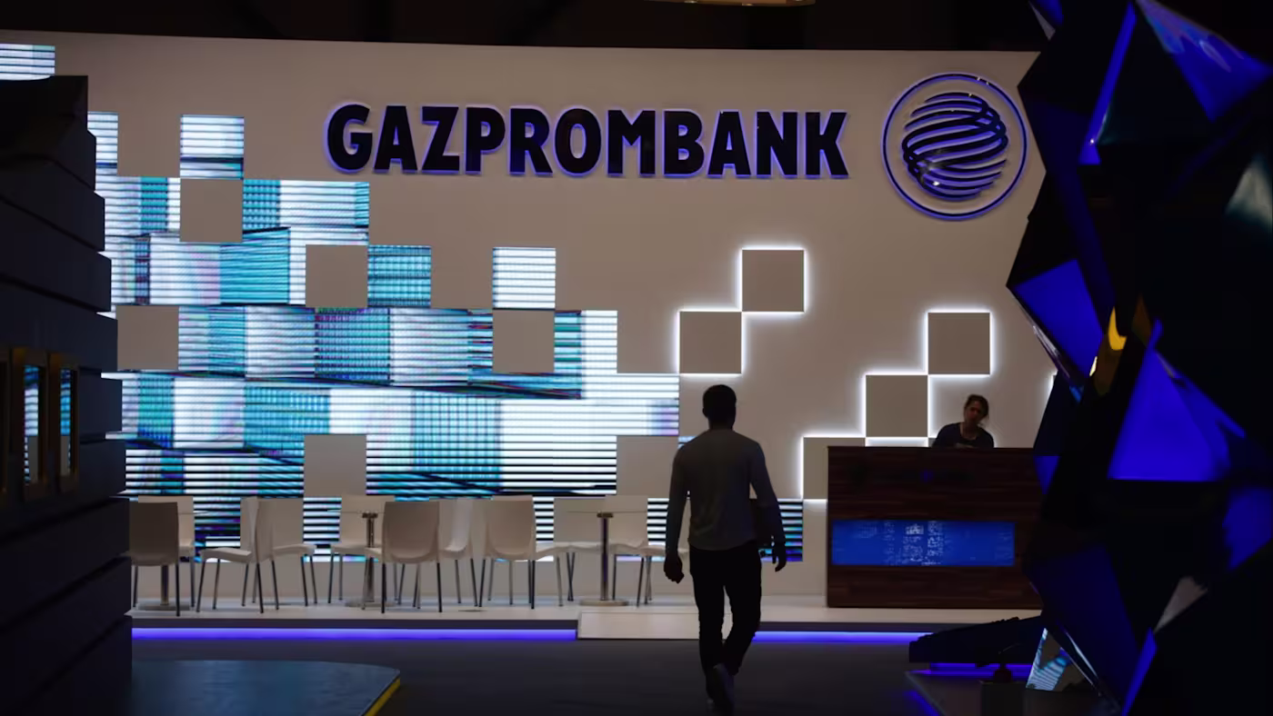 &Pi;ώ&sigmaf; &tau;έ&sigma;&sigma;&epsilon;&rho;&iota;&sigmaf; &Rho;ώ&sigma;&omicron;&iota; &tau;&rho;&alpha;&pi;&epsilon;&zeta;ί&tau;&epsilon;&sigmaf; έ&beta;&gamma;&alpha;&lambda;&alpha;&nu; &euro;9 &epsilon;&kappa;&alpha;&tau;. &alpha;&pi;ό &tau;&iota;&sigmaf; &kappa;&upsilon;&rho;ώ&sigma;&epsilon;&iota;&sigmaf;