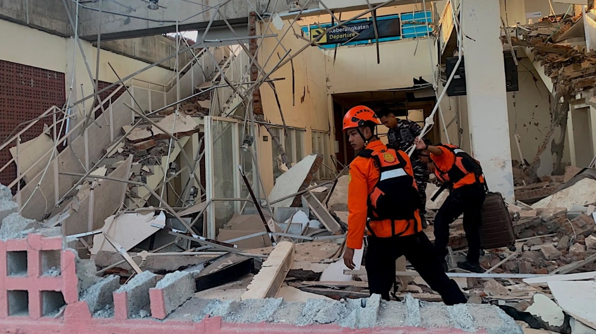 &Iota;&sigma;&chi;&upsilon;&rho;ό&sigmaf; &sigma;&epsilon;&iota;&sigma;&mu;ό&sigmaf; 7,7 &Rho;ί&chi;&tau;&epsilon;&rho; &sigma;&tau;&eta;&nu; &Iota;&nu;&delta;&omicron;&nu;&eta;&sigma;ί&alpha;