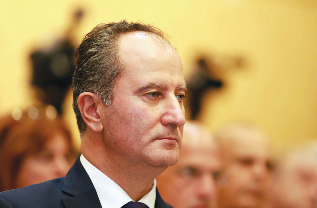&Mu;&alpha;&lambda;ά&sigmaf;: &Alpha;&upsilon;&tau;έ&sigmaf; &epsilon;ί&nu;&alpha;&iota; &omicron;&iota; &delta;ύ&omicron; &pi;&rho;&omicron;&tau;&epsilon;&rho;&alpha;&iota;ό&tau;&eta;&tau;&epsilon;&sigmaf; &gamma;&iota;&alpha; &tau;&eta;&nu; &alpha;&nu;&alpha;&sigma;&upsilon;&gamma;&kappa;&rho;ό&tau;&eta;&sigma;&eta; &tau;&eta;&sigmaf; &kappa;&tau;&eta;&nu;&omicron;&tau;&rho;&omicron;&phi;ί&alpha;&sigmaf;