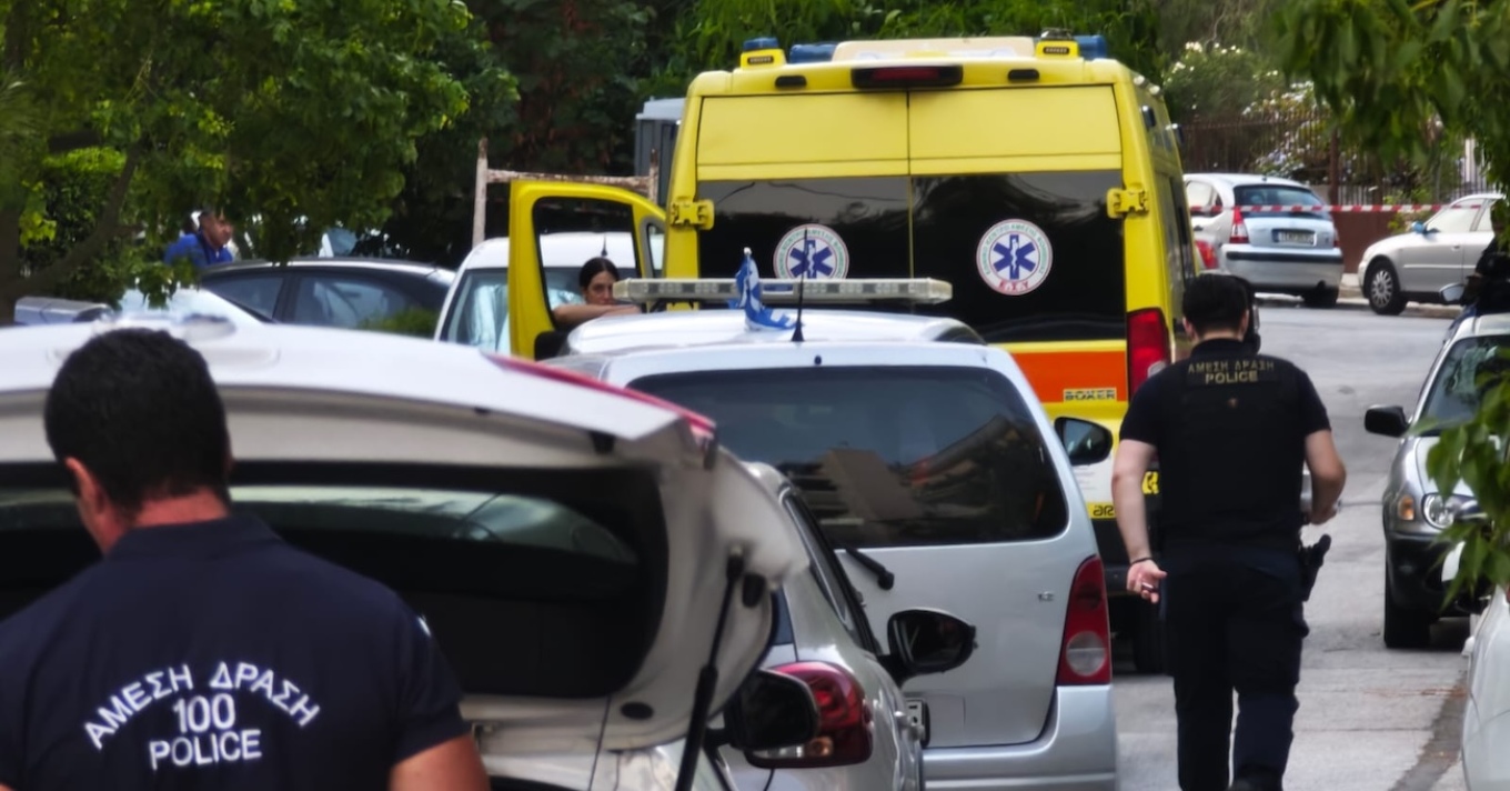 &Gamma;&upsilon;&nu;&alpha;&iota;&kappa;&omicron;&kappa;&tau;&omicron;&nu;ί&alpha; &sigma;&tau;&eta; &Nu;έ&alpha; &Sigma;&mu;ύ&rho;&nu;&eta;: &Epsilon;ί&chi;&epsilon; &sigma;&tau;ή&sigma;&epsilon;&iota; &kappa;&alpha;&rho;&tau;έ&rho;&iota; &sigma;&tau;&eta;&nu; 45&chi;&rho;&omicron;&nu;&eta; έ&xi;&omega; &alpha;&pi;ό &tau;&omicron; &sigma;&pi;ί&tau;&iota; &tau;&eta;&sigmaf; &kappa;ό&rho;&eta;&sigmaf; &tau;&eta;&sigmaf;, &tau;&eta; &sigma;&kappa;ό&tau;&omega;&sigma;&epsilon; &kappa;&alpha;&iota; &alpha;&upsilon;&tau;&omicron;&kappa;&tau;ό&nu;&eta;&sigma;&epsilon;