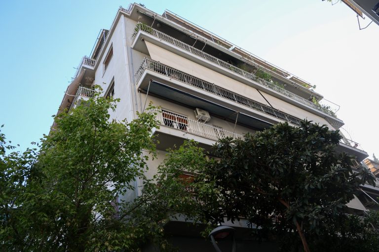&Nu;&epsilon;&kappa;&rho;ό &beta;&rho;έ&phi;&omicron;&sigmaf; &sigma;&tau;&eta;&nu; &Kappa;&upsilon;&psi;έ&lambda;&eta;: &Alpha;&nu;&tau;&iota;&phi;ά&sigma;&epsilon;&iota;&sigmaf; &alpha;&pi;ό &tau;&eta;&nu; 38&chi;&rho;&omicron;&nu;&eta; &kappa;&alpha;&tau;ά &tau;&eta;&nu; &pi;&rho;&omicron;&alpha;&nu;&alpha;&kappa;&rho;&iota;&tau;&iota;&kappa;ή &ndash; &laquo;&Mu;&alpha;&sigmaf; έ&delta;&omega;&sigma;&alpha;&nu; &delta;&alpha;&iota;&mu;&omicron;&nu;&iota;&sigma;&mu;έ&nu;&omicron; &mu;&omega;&rho;ό&raquo; &upsilon;&pi;&omicron;&sigma;&tau;&eta;&rho;ί&zeta;&epsilon;&iota; &omicron; 43&chi;&rho;&omicron;&nu;&omicron;