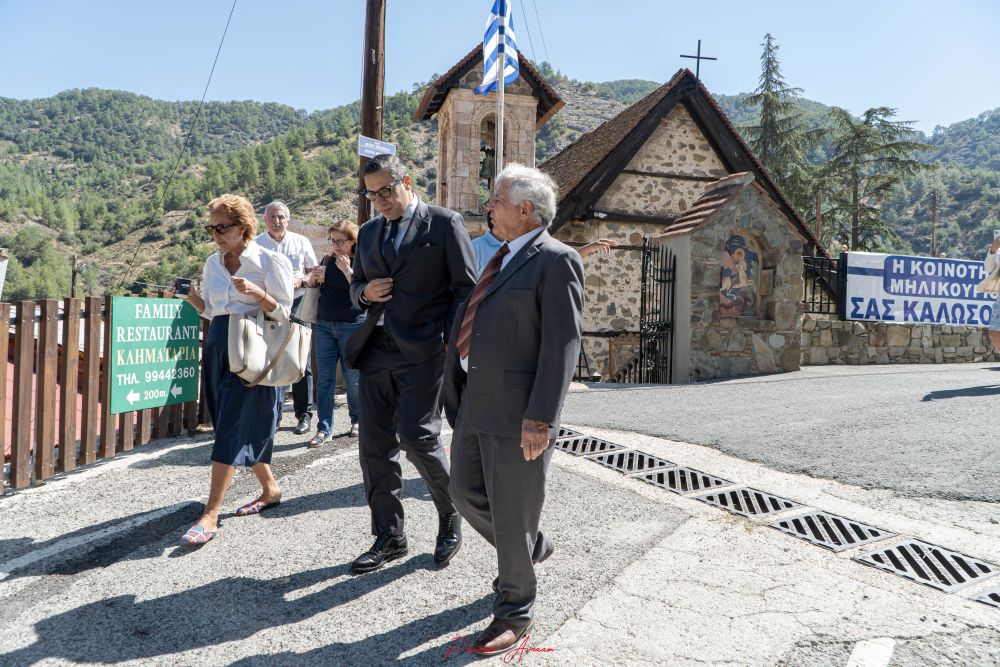 &Eta; &pi;&alpha;&rho;&alpha;&kappa;&alpha;&tau;&alpha;&theta;ή&kappa;&eta; &tau;&omicron;&upsilon; &Alpha;&lambda;έ&kappa;&omicron;&upsilon; &Mu;&iota;&chi;&alpha;&eta;&lambda;ί&delta;&eta; &tau;&iota;&mu;ή&theta;&eta;&kappa;&epsilon; &sigma;&tau;&omicron; &Mu;&eta;&lambda;&iota;&kappa;&omicron;ύ&rho;&iota;