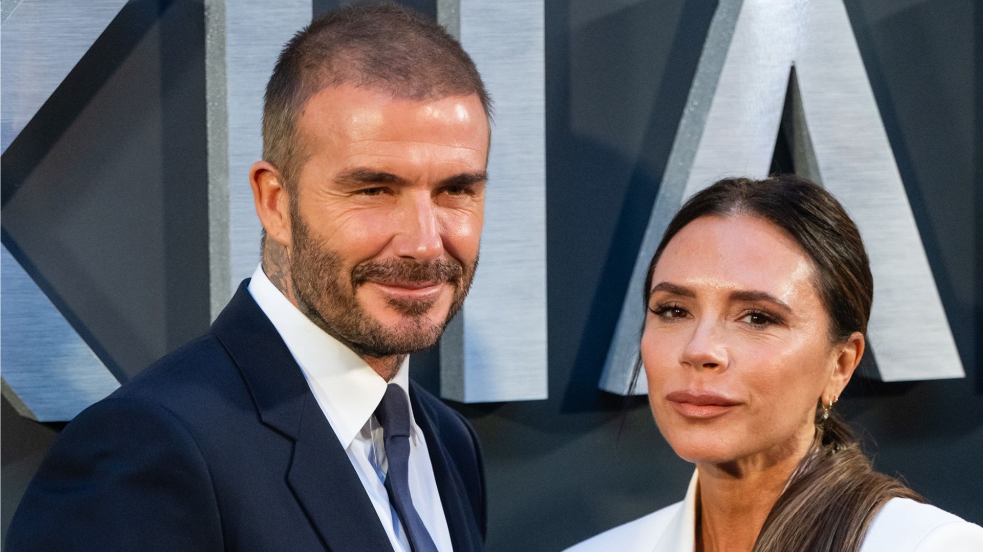 &Zeta;&epsilon;ύ&gamma;&omicron;&sigmaf; &Mu;&pi;έ&kappa;&alpha;&mu;: &Kappa;έ&rho;&delta;&eta; &mu;&epsilon;&tau;ά &alpha;&pi;ό 18 έ&tau;&eta; &gamma;&iota;&alpha; &tau;&eta; Victoria Beckham Holdings