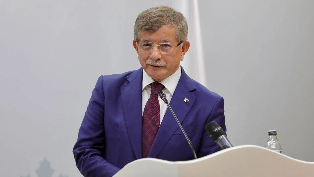 &Sigma;&tau;&omicron; &sigma;&tau;ό&chi;&alpha;&sigma;&tau;&rho;&omicron; &tau;&eta;&sigmaf; &tau;&omicron;&upsilon;&rho;&kappa;&iota;&kappa;ή&sigmaf; &Delta;&iota;&kappa;&alpha;&iota;&omicron;&sigma;ύ&nu;&eta;&sigmaf; &omicron; &Nu;&tau;&alpha;&beta;&omicron;ύ&tau;&omicron;&gamma;&lambda;&omicron;&upsilon; &ndash; Έ&rho;&epsilon;&upsilon;&nu;&alpha; &gamma;&iota;&alpha; &laquo;&epsilon;&xi;ύ&beta;&rho;&iota;&sigma;&eta;&raquo; &tau;&omicron;&upsilon; &Epsilon;&rho;&nu;&tau;&omicron;&gamma;ά&nu;