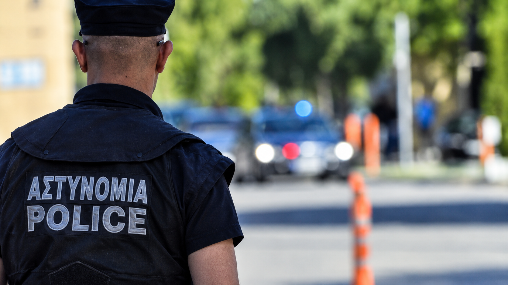 Χειροπέδες σε αστυνομικό για κατοχή ναρκωτικών στη Λευκωσία - ink
