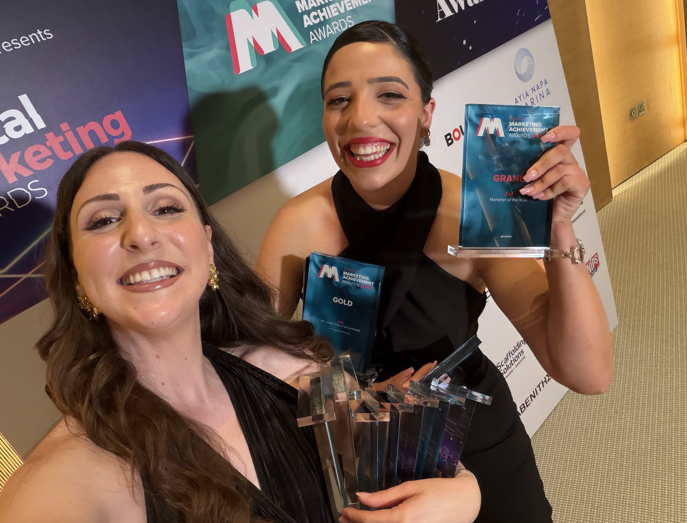 &Omicron; ό&mu;&iota;&lambda;&omicron;&sigmaf; XM &alpha;&pi;έ&sigma;&pi;&alpha;&sigma;&epsilon; &sigma;&upsilon;&nu;&omicron;&lambda;&iota;&kappa;ά 15 &beta;&rho;&alpha;&beta;&epsilon;ί&alpha; &sigma;&tau;&alpha; Cyprus marketing awards