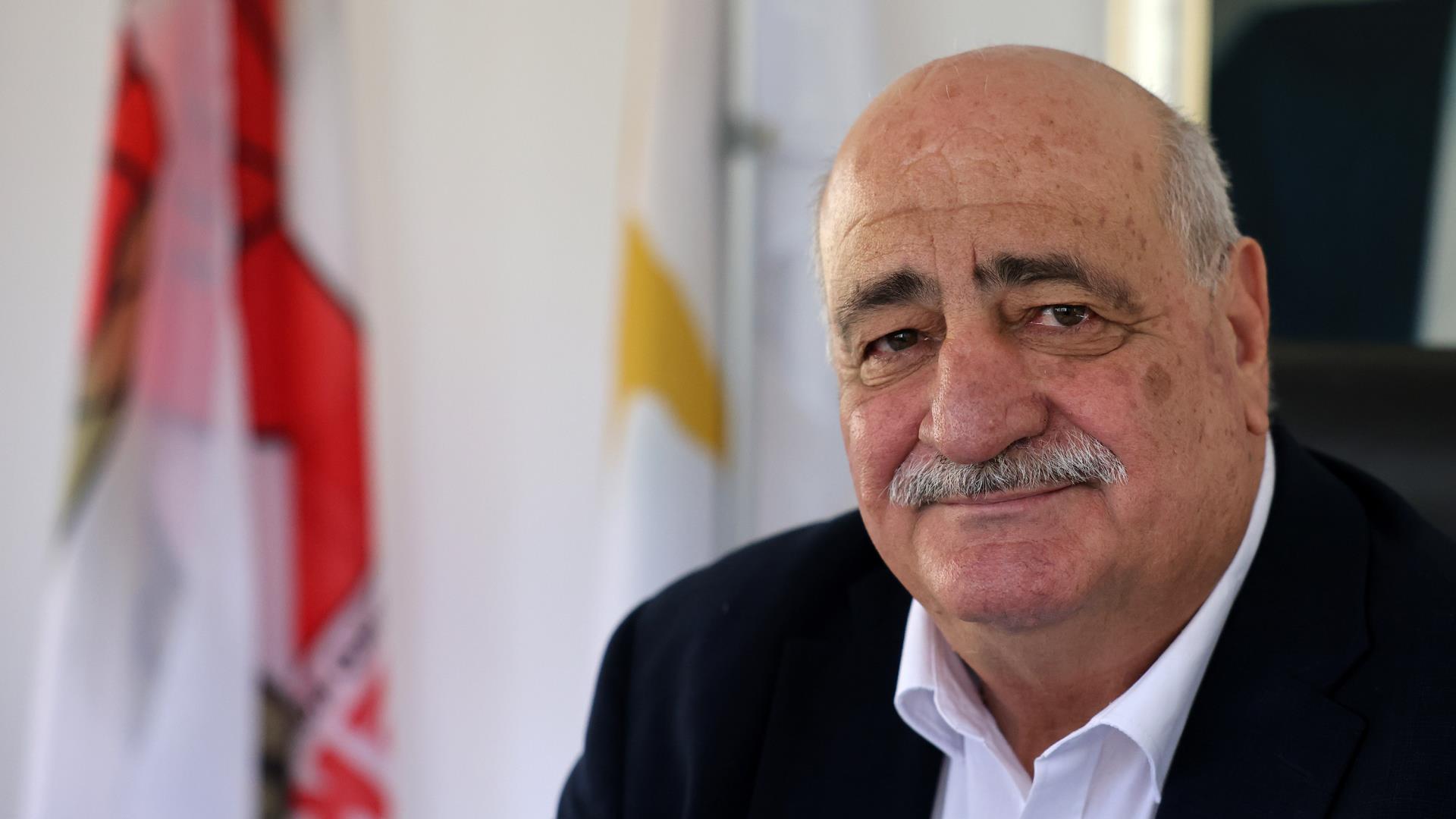 &Epsilon;&Delta;&Epsilon;&Kappa;: &Alpha;&pi;&omicron;&chi;&omega;&rho;&epsilon;ί &alpha;&pi;ό &tau;&eta;&nu; &eta;&gamma;&epsilon;&sigma;ί&alpha; &omicron; &Nu;ί&kappa;&omicron;&sigmaf; &Alpha;&nu;&alpha;&sigma;&tau;&alpha;&sigma;ί&omicron;&upsilon;