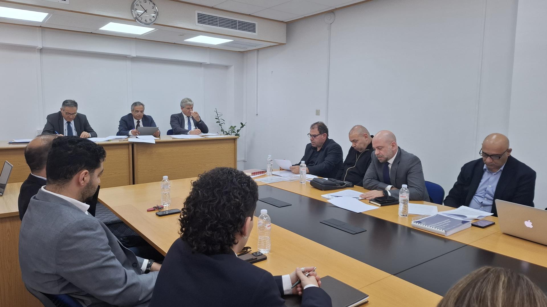 &Upsilon;&pi;ό&theta;&epsilon;&sigma;&eta; Takata: &Sigma;&epsilon; &pi;&rho;&omicron;&chi;&omega;&rho;&eta;&mu;έ&nu;&omicron; &sigma;&tau;ά&delta;&iota;&omicron; &omicron;&iota; &alpha;&sigma;&tau;&upsilon;&nu;&omicron;&mu;&iota;&kappa;έ&sigmaf; έ&rho;&epsilon;&upsilon;&nu;&epsilon;&sigmaf;