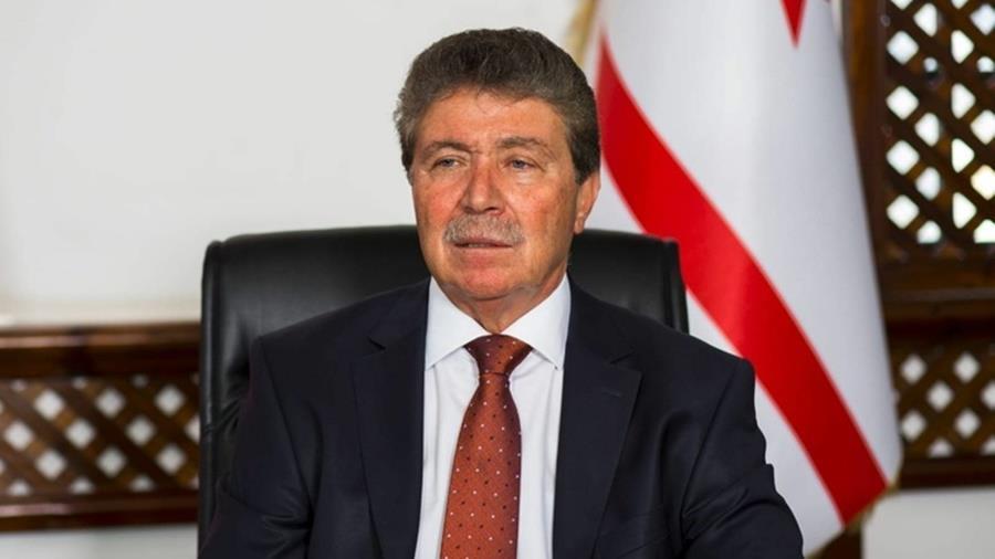&Omicron;&upsilon;&sigma;&tau;έ&lambda; &gamma;&iota;&alpha; camp &Mu;&pi;&alpha;&rho;&tau;&sigma;&epsilon;&lambda;ό&nu;&alpha;: &laquo;&Delta;&epsilon;&nu; &mu;&pi;&omicron;&rho;&omicron;ύ&sigma;&alpha;&nu; &nu;&alpha; &alpha;&nu;&epsilon;&chi;&theta;&omicron;ύ&nu; &omicron;ύ&tau;&epsilon; &alpha;&upsilon;&tau;ό&raquo;
