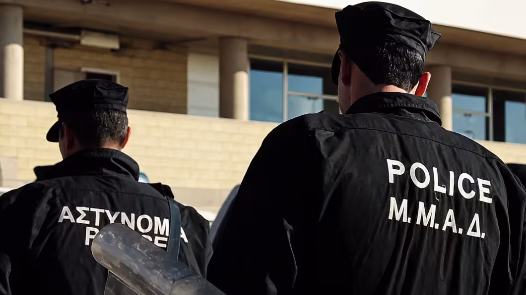 Αγία Νάπα: Χειροπέδες σε 34χρονο με αφορολόγητο καπνό και πάνω από €25.000 στην κατοχή του