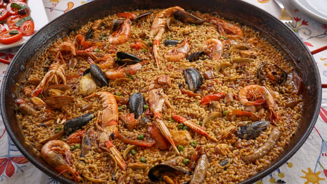 Albariños & The Paella Files: Μια βραδιά με ισπανικά κρασιά και «Alien» paella