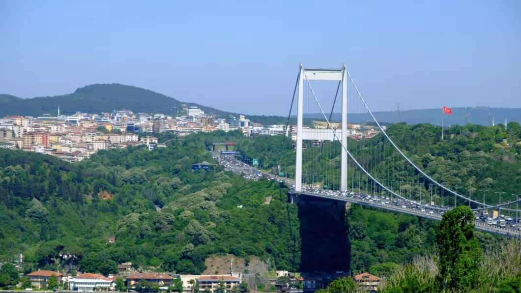 Από τον Great Sea Interconnector στις γέφυρες του Βοσπόρου η Meridiam