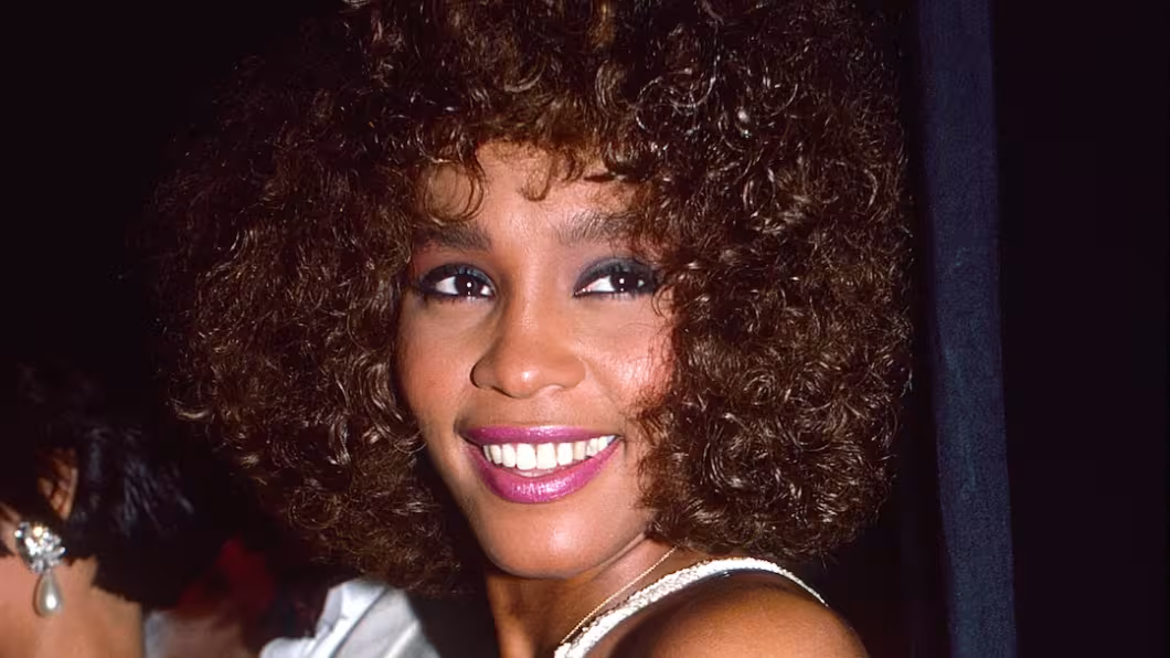 Η Whitney Houston αποκτά τη δική της Barbie με άρωμα από τα ’80s